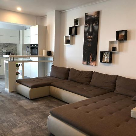 Luxury Westpark 2 Residence Lake View W6 Bucareste Exterior foto