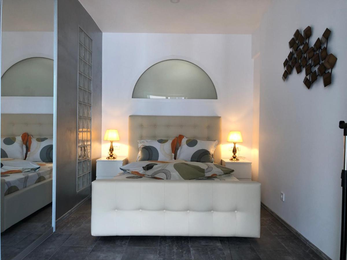 Luxury Westpark 2 Residence Lake View W6 Bucareste Exterior foto